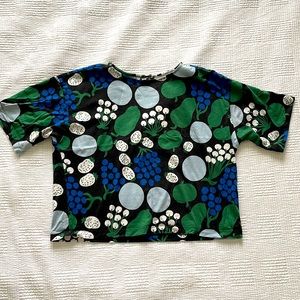 Marimekko dark pattern t-shirt